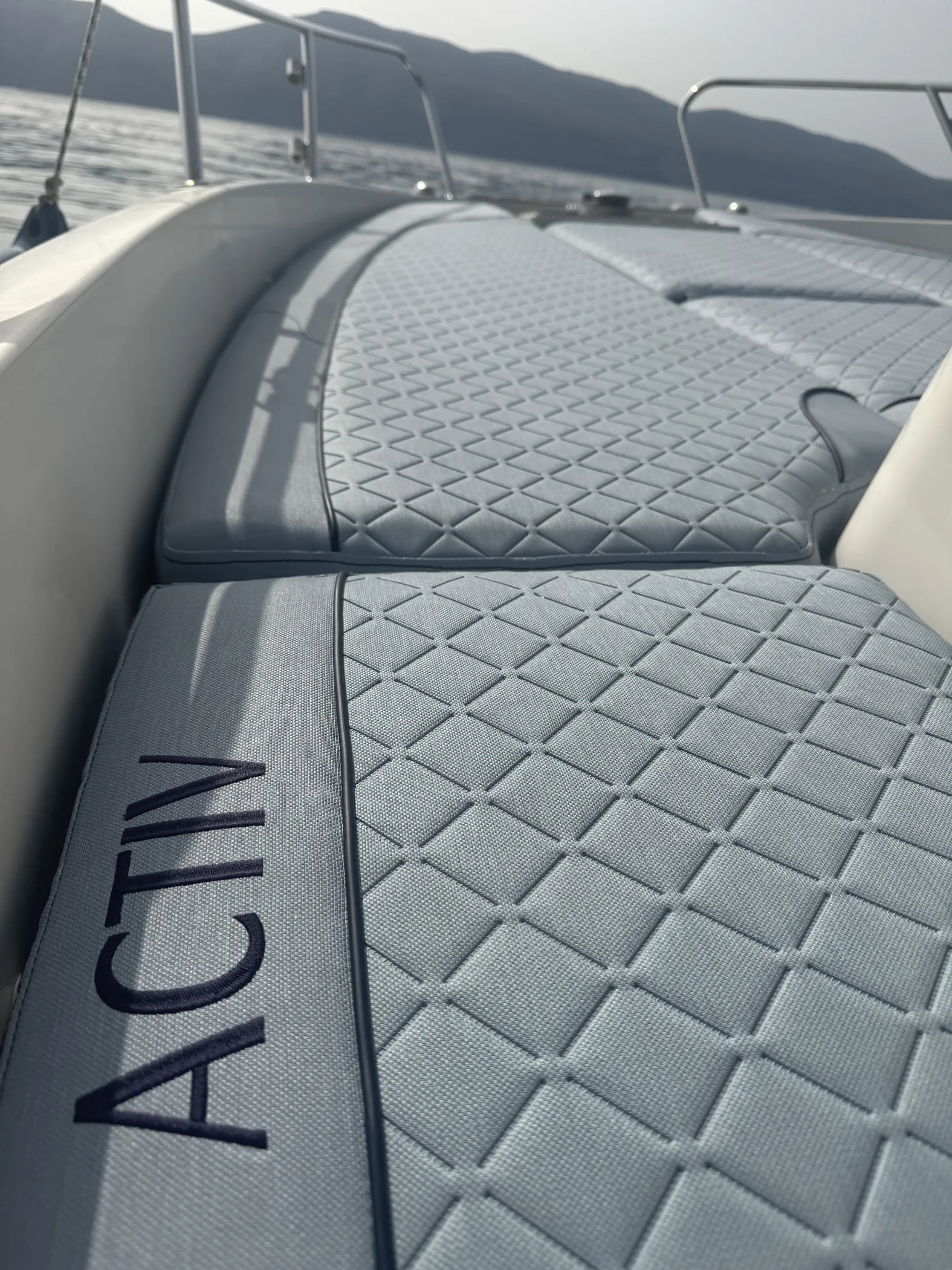 Marine Stitch - Helm seating