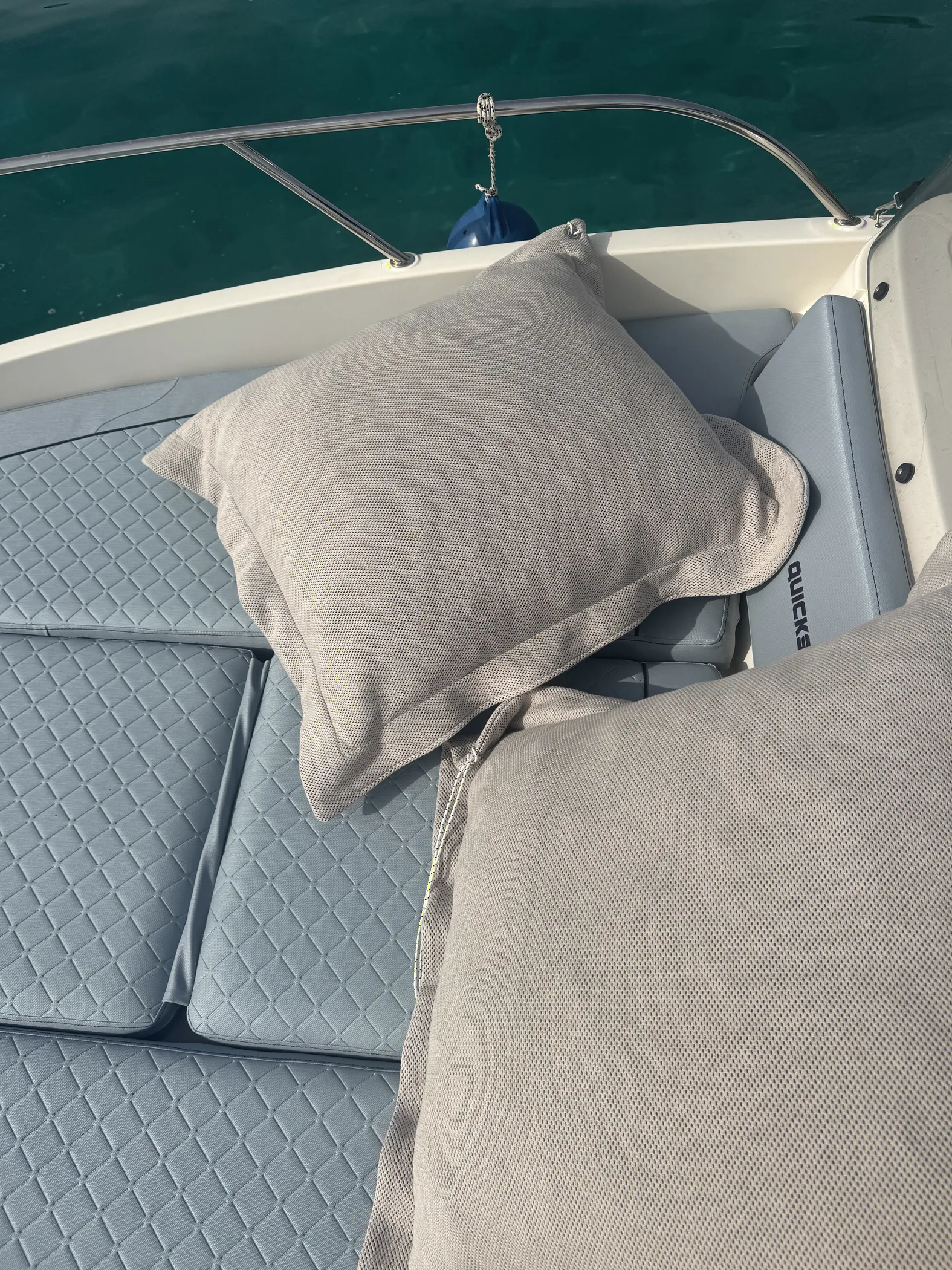 Marine Stitch - Fitted cushions